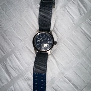 Brand new limited edition automatic watch. Beautiful timepiece!